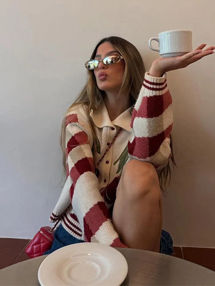 Cardigan Donna Corto con Ricamo Ciliegie