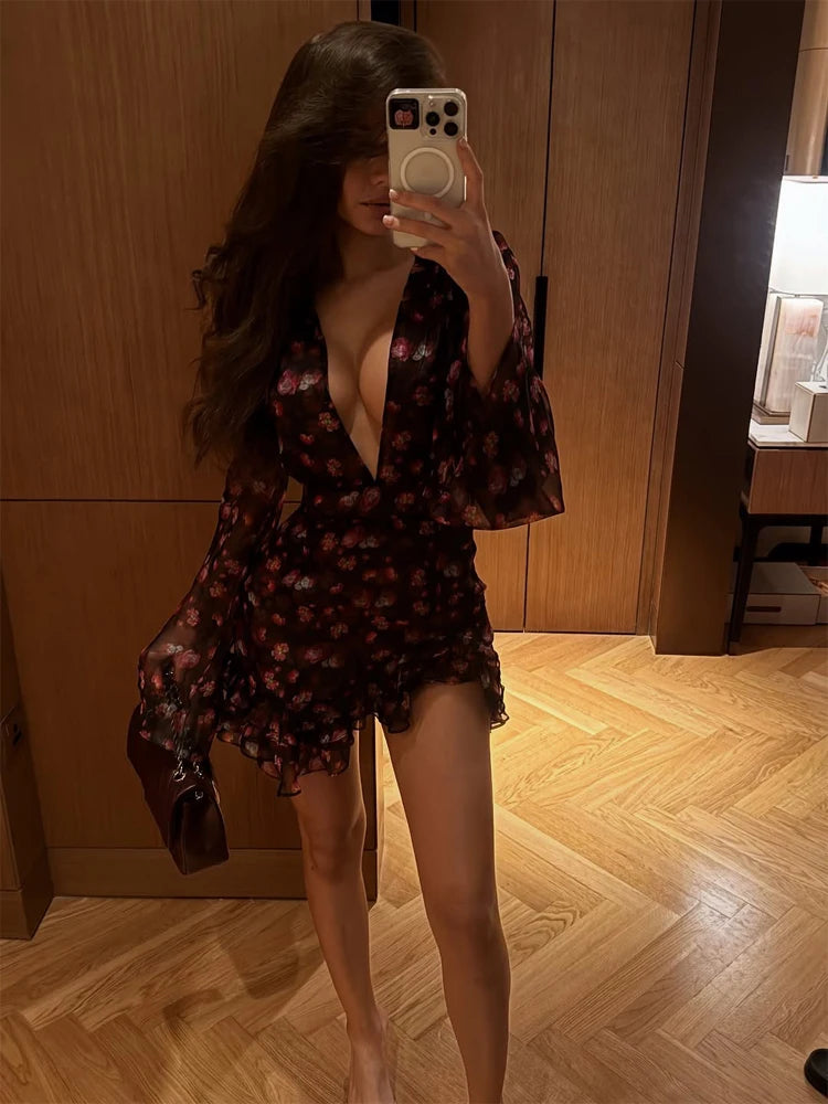 Abito Lungo Scollo V con Stampa Floreale e Rouches – Slim Fit