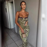 Abito Sottoveste Midi in Raso Floreale Verde con Dettaglio Pizzo - Eleganza Vintage