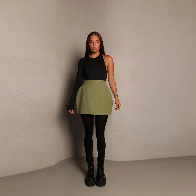 Elegante blazer verde da donna, con risvolto, maniche lunghe, bottoni, minigonna a vita alta,