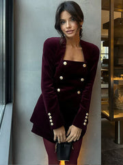 Completo Mini Abito/Blazer in Velluto Bordeaux Doppiopetto – Lusso e Stile per Occasioni Speciali