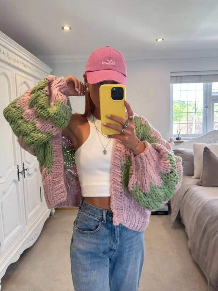 Cardigan Oversize "Checker Pop" a Maglia Grossa