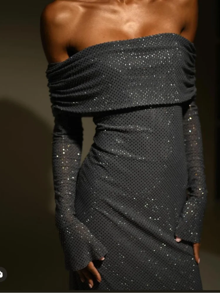 Vestito lungo sexy con paillettes senza spalline da donna, elegante, con spalle scoperte, manica lunga